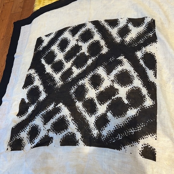 Vintage luxury canvas geo printed  square scarf - Picture 6 of 17